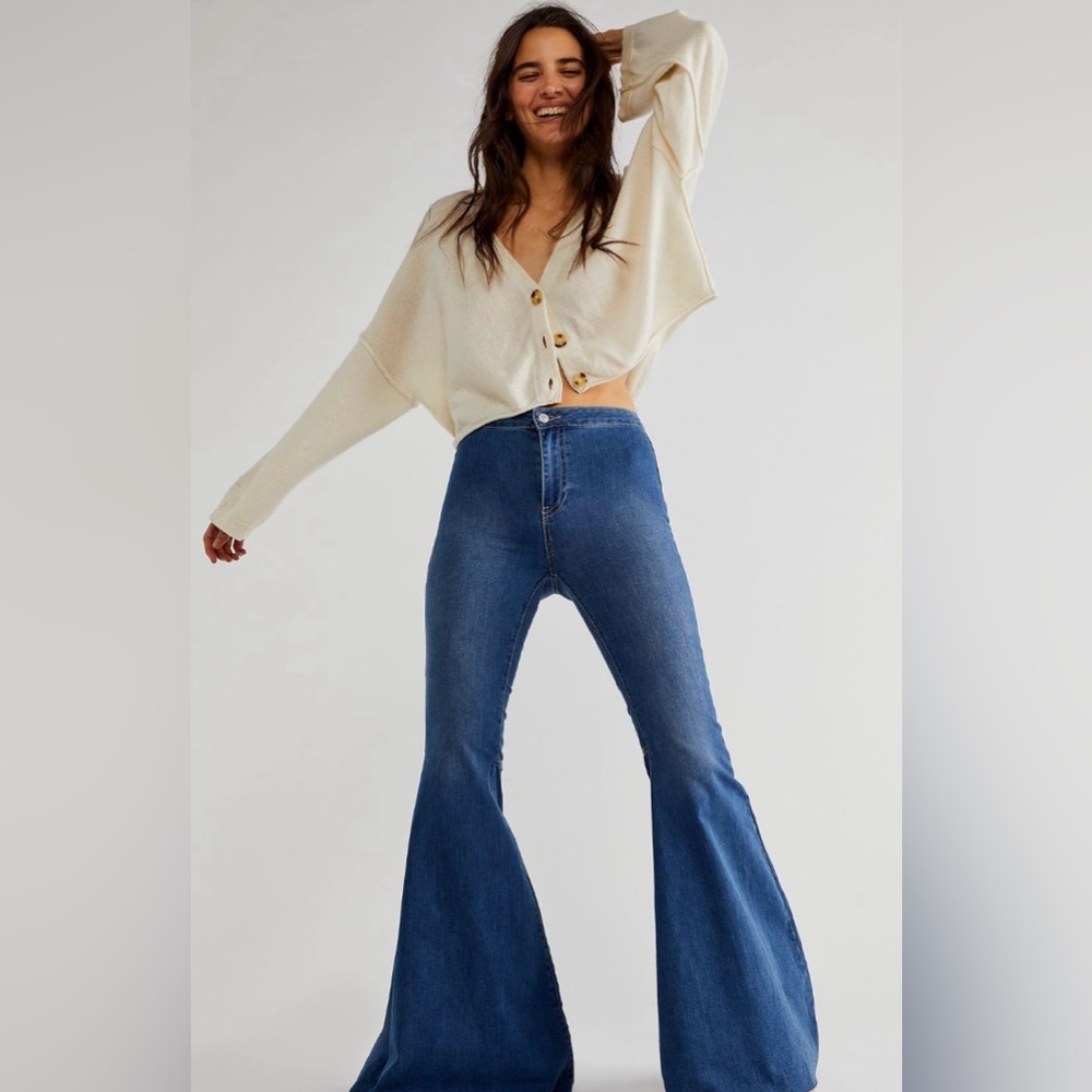 New With Tags Free People Just Float On Flare Jeans Size 26 SOLD OUT